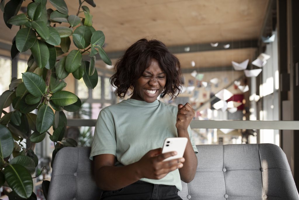 portrait-happy-young-woman